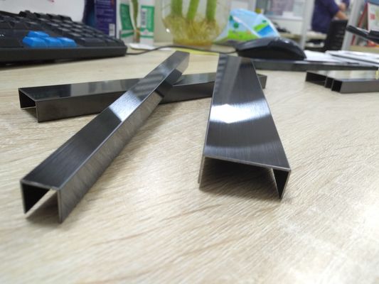 Harga bagus Emas U Bentuk Stainless Steel Trim Strip Upholster Dekorasi Kamar Mandi Antik on line
