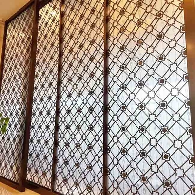 Modern 304 316 201 Emas Rose Perunggu Cermin Garis Rambut Laser Cut Hollow Stainless Steel Logam Layar Partisi Pembatas Ruangan