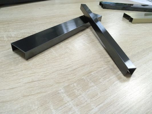 Harga yang bagus U Shape Brass Tile Trim Plat Keramik Dengan Warna Emas on line