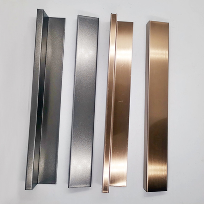 ODM OEM 201 304 Strip Trim Stainless Steel Bentuk Kustom untuk Desain Interior & Eksterior, Pembungkus Tepi Papan Plint berwarna