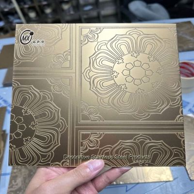 Harga yang bagus Lembaran Baja Tahan Karat Pelapisan Pvd Permukaan Terukir Pola Berbeda Untuk Dekorasi Desain on line